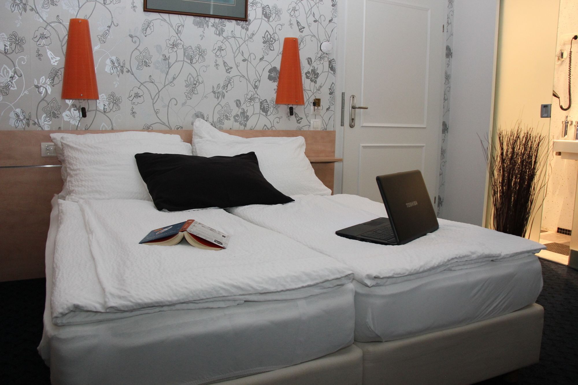 Marta & Guest house 3*